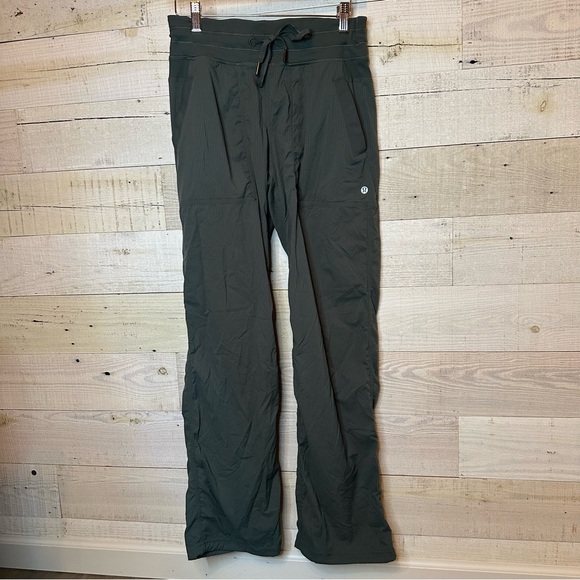 Lululemon Dance Studio Mid-Rise Full Length Pant
Dark Forest (?) Size 6 - Picture 8 of 13
